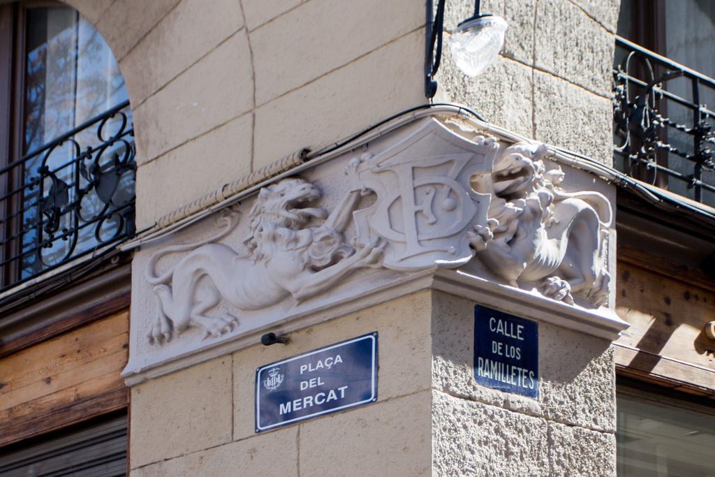 Ttdssa Vlc Ramellets Street Central Market Valencia Exterior photo